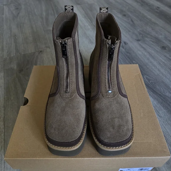 UGG Cityfunc Zip Boot